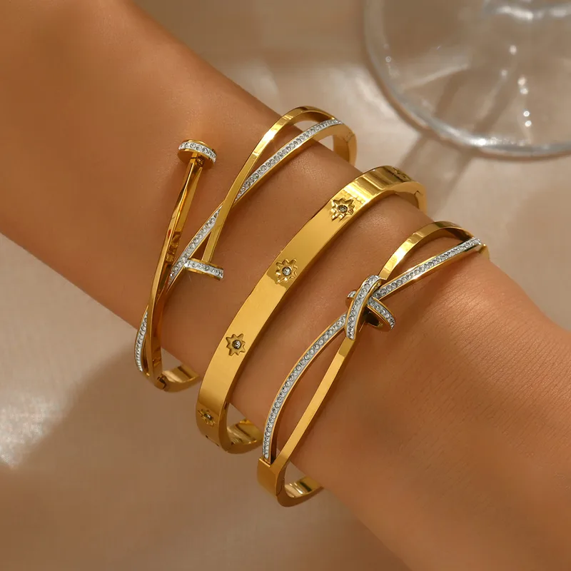 Star & Knot Bangle